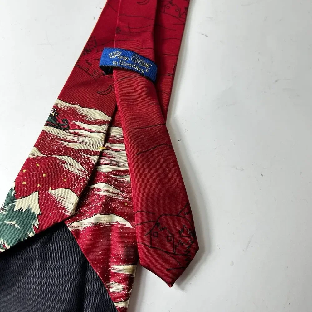 Vintage Wembley Men’s 100% Silk Red White Christmas Eve Scene Tie